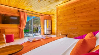 Villa Doğanay Bezirgan Korunaklı Havuz 69