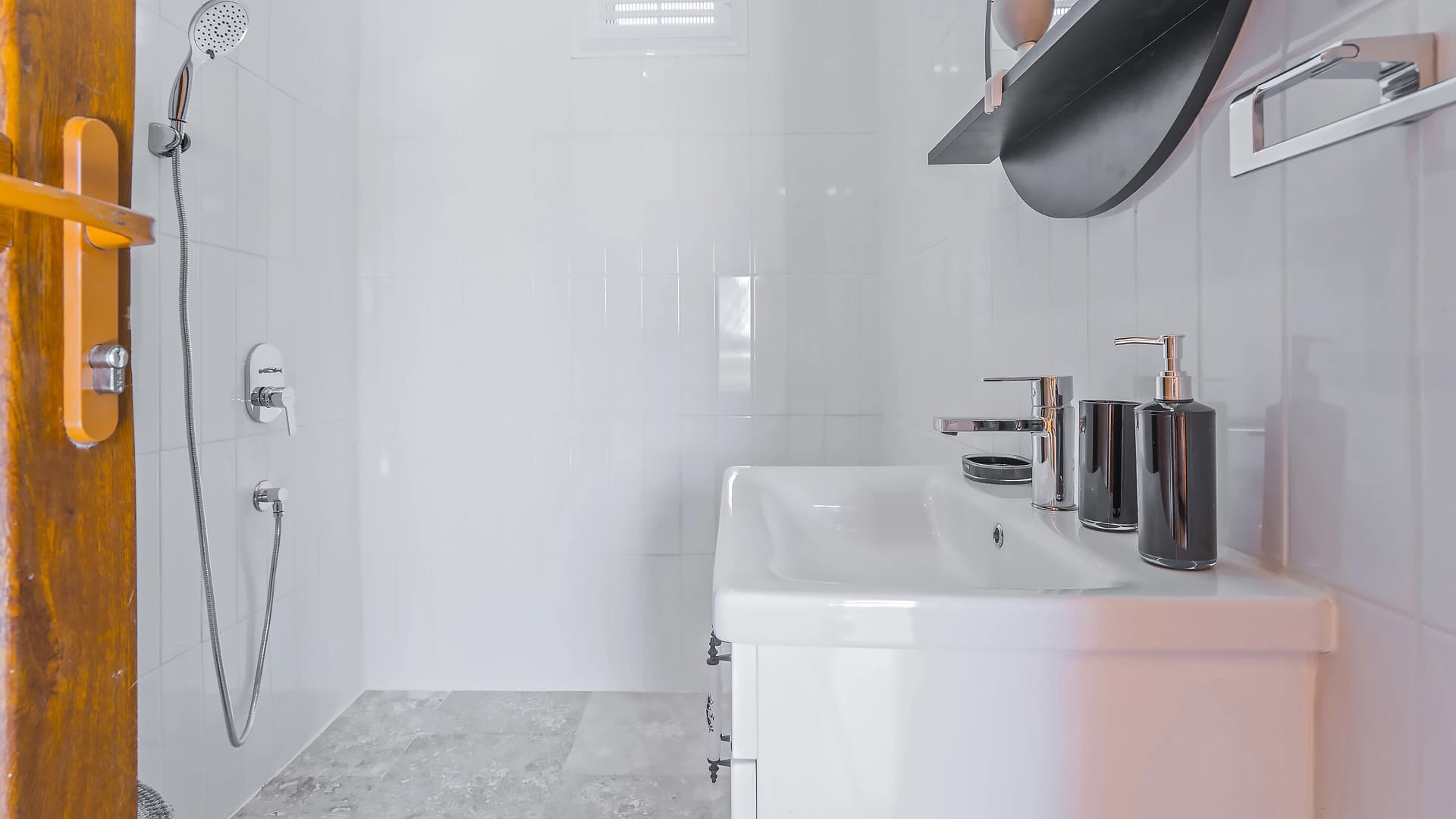 Villa Doğanay Bezirgan Korunaklı Havuz 49