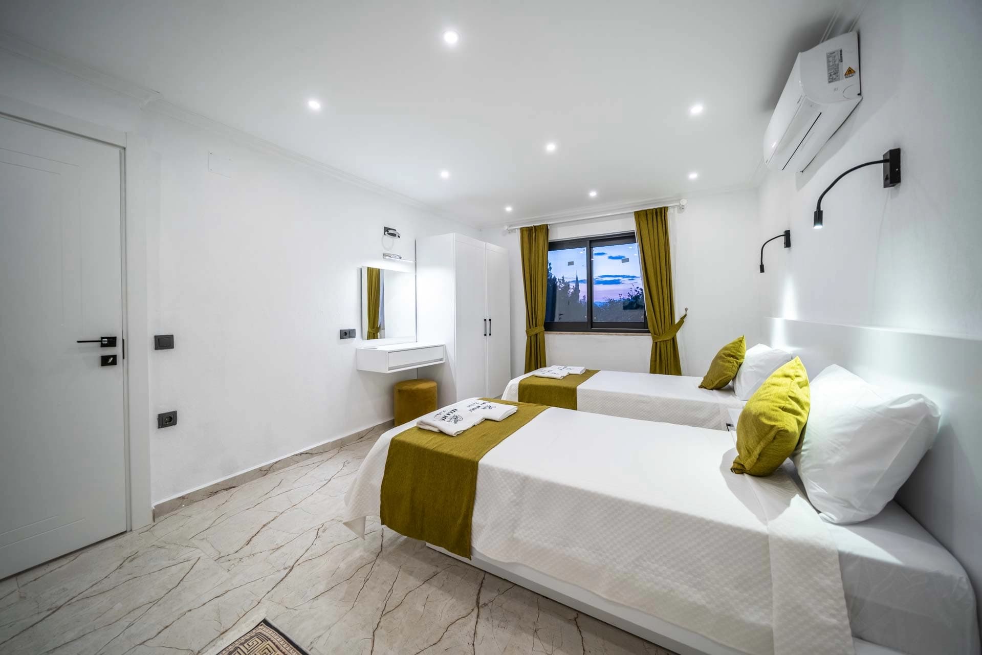 Villa Müdür Kördere Korunaklı Havuz 52