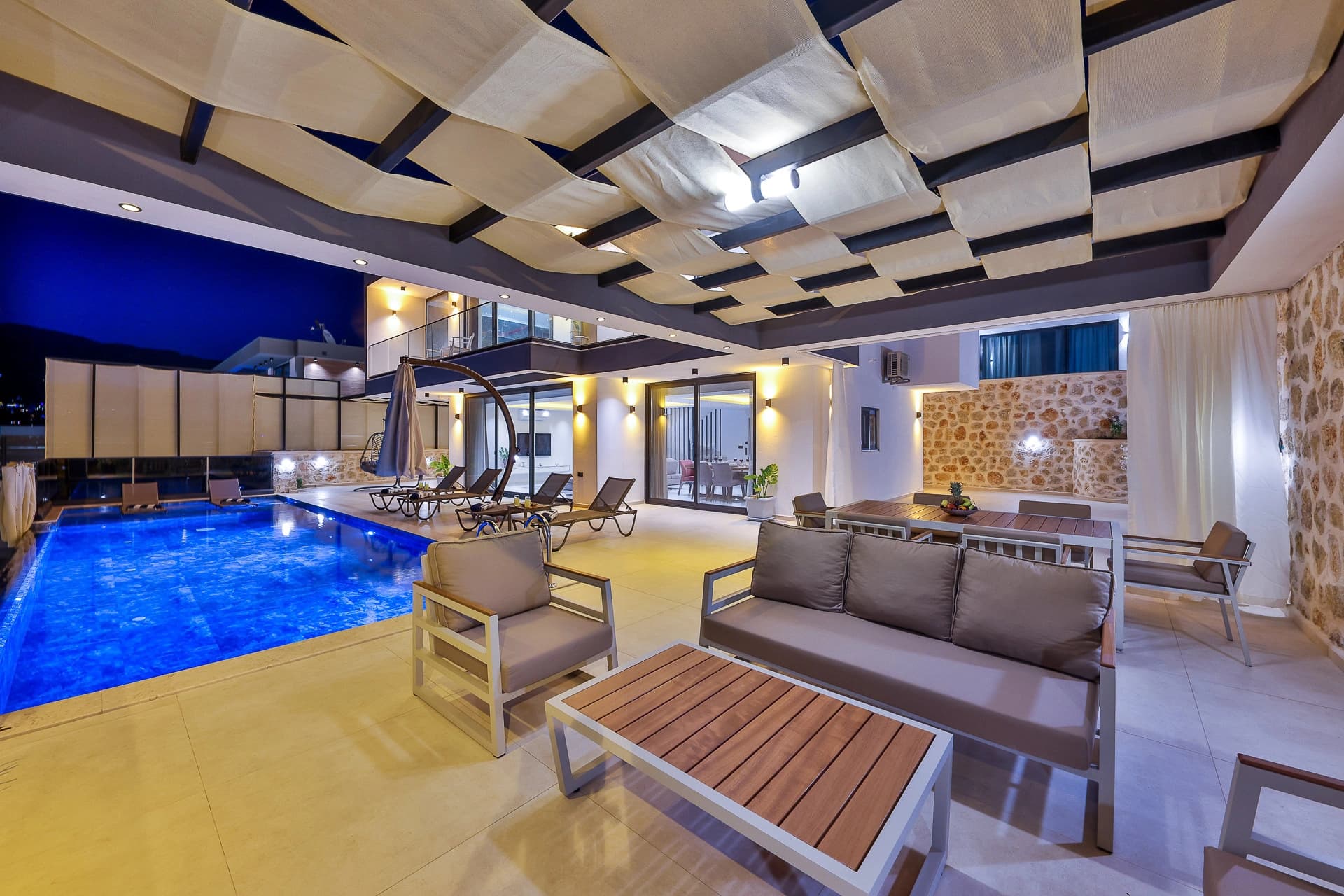 Villa Çiğdem Korunaklı Havuz 37