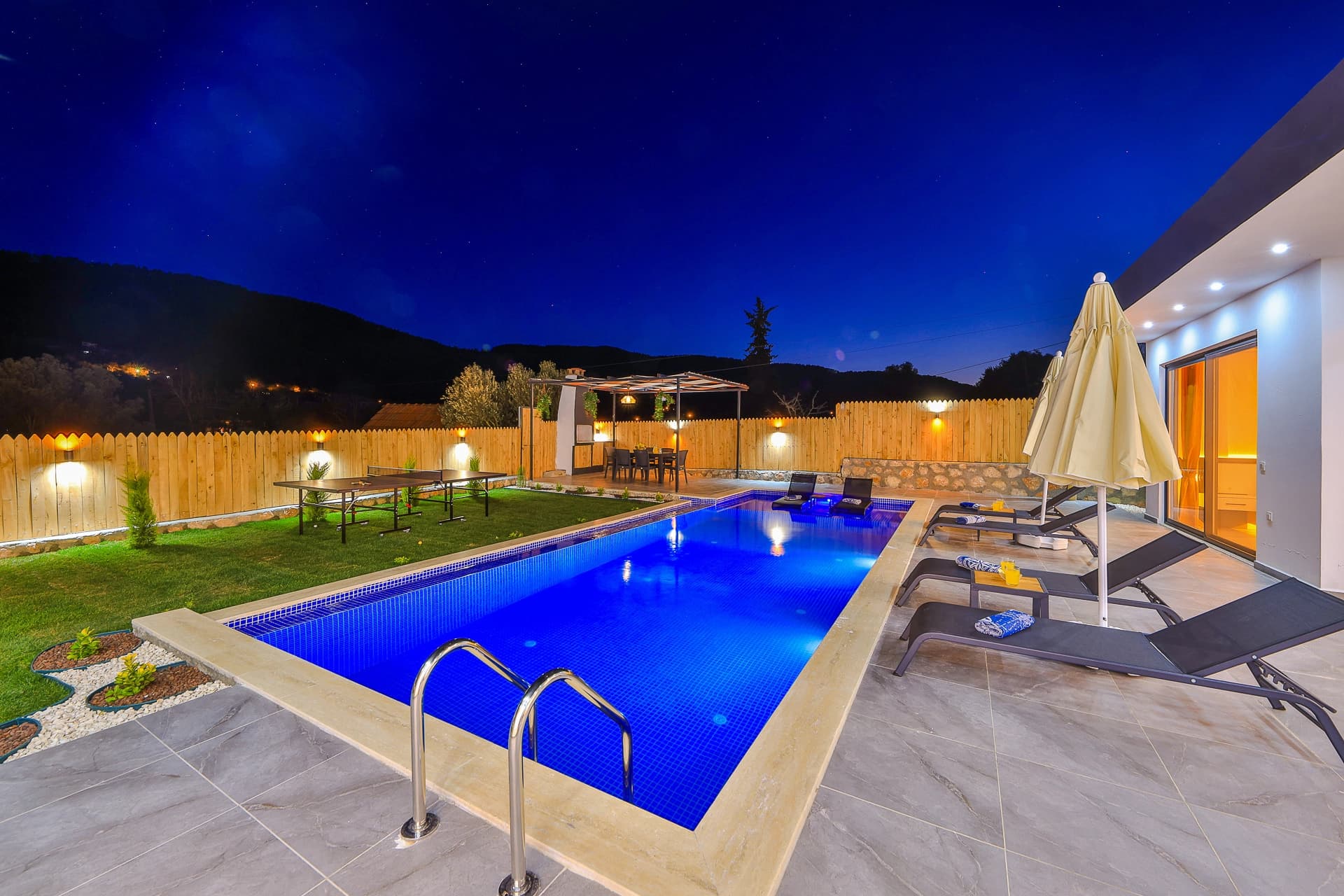 Villa Nazeren Korunaklı Havuz 60