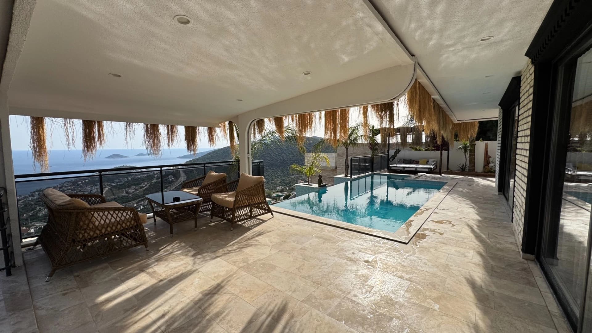 Villa Balli Korunaklı Havuz 56