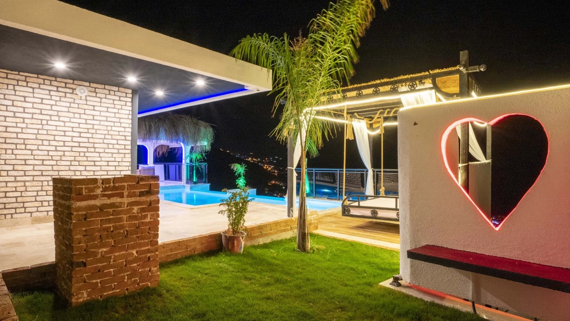 Villa Balli Korunaklı Havuz 84