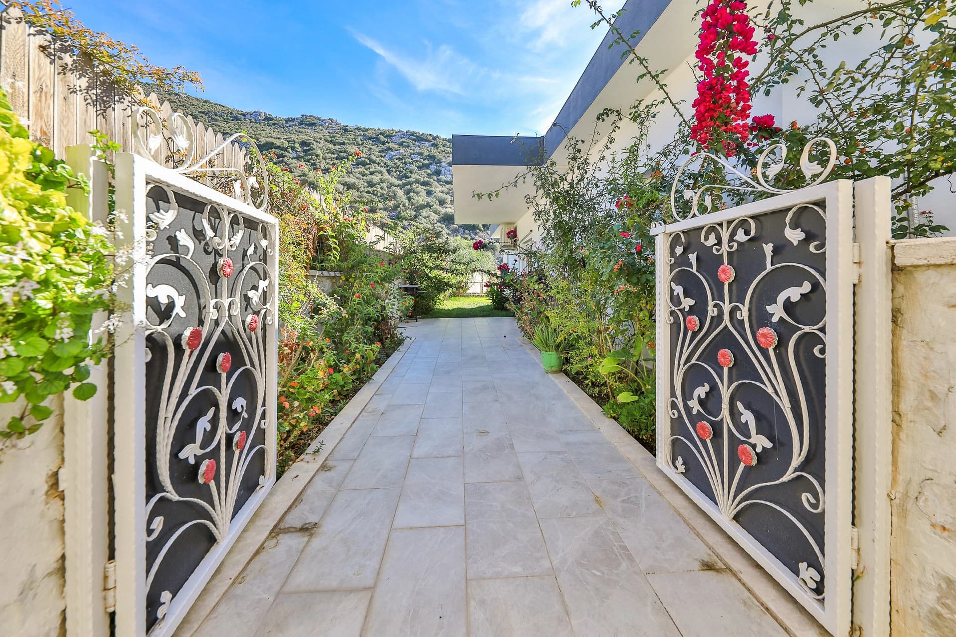 Villa Florya Duo Korunaklı Havuz 13